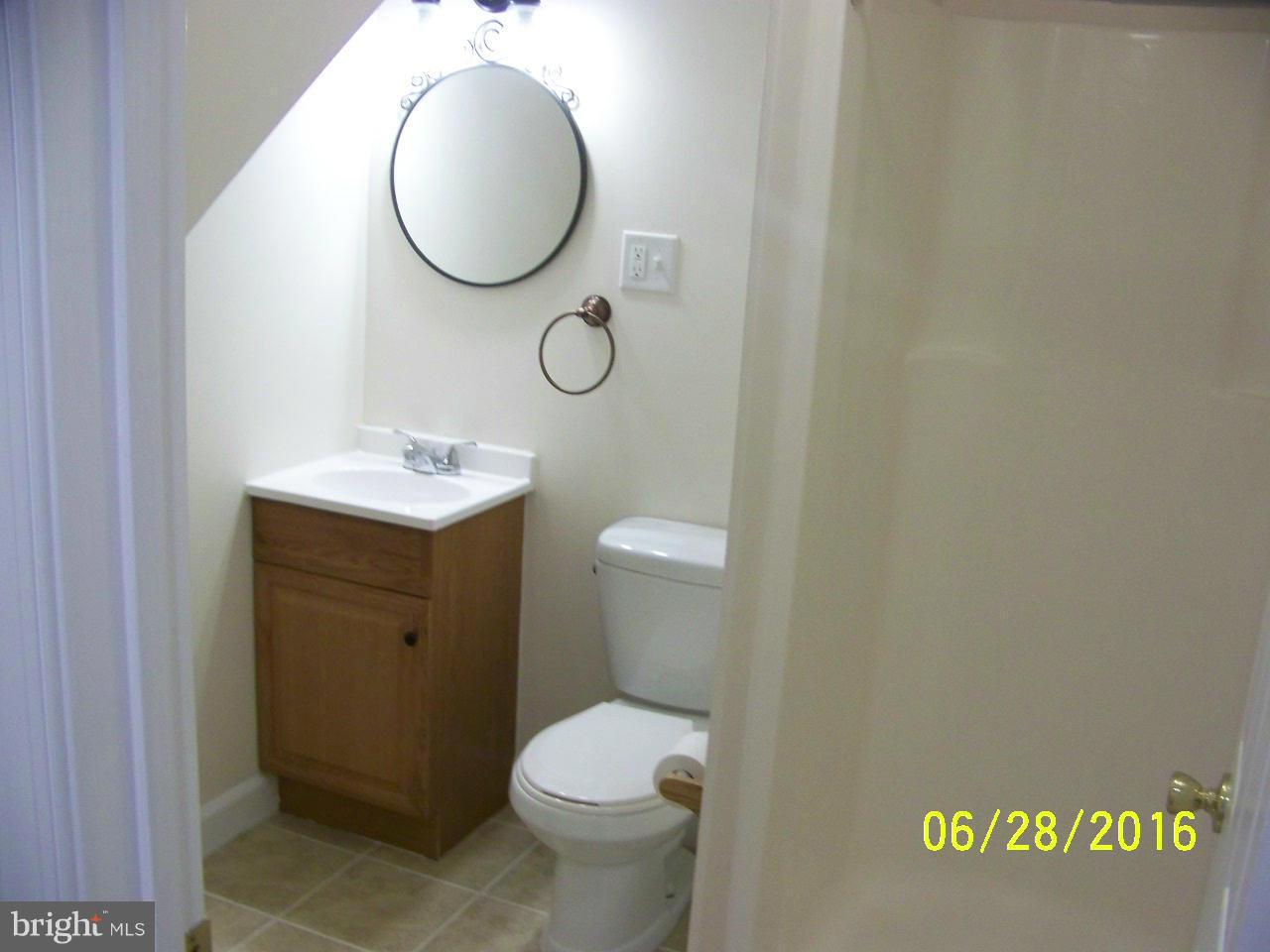 709 Knob Road Gore, VA 22637 - Photo 12 of 16 Bath
