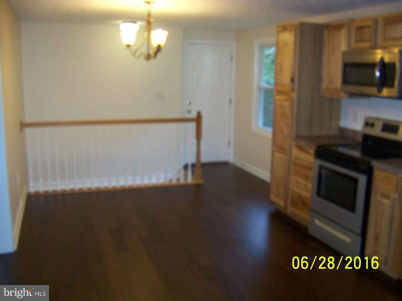 709 Knob Road Gore, VA 22637 - Photo 7 of 16 Dining Room