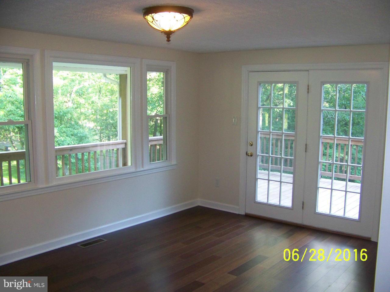 709 Knob Road Gore, VA 22637 - Photo 8 of 16 Living Room