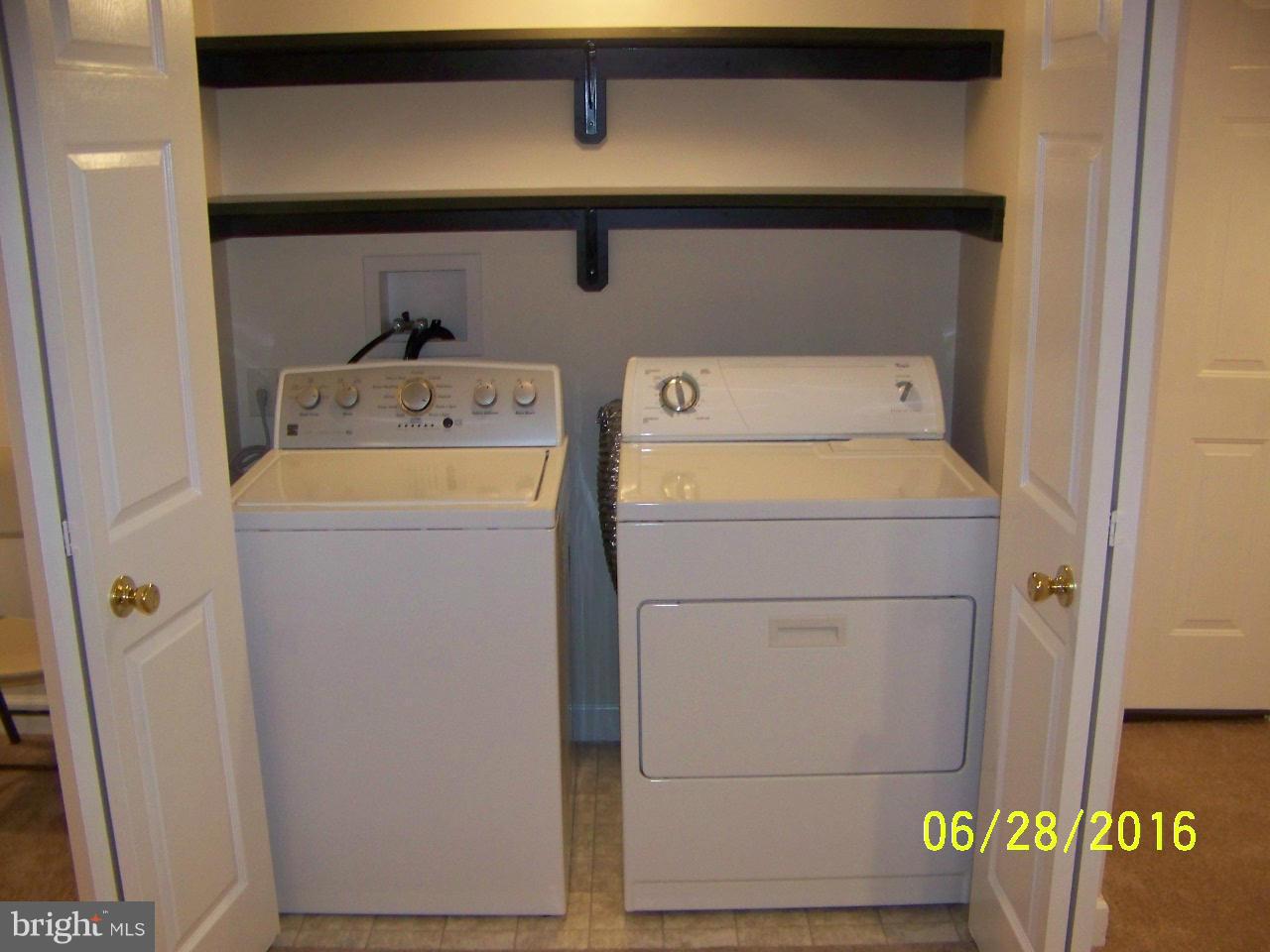 709 Knob Road Gore, VA 22637 - Photo 10 of 16 Interior (General)