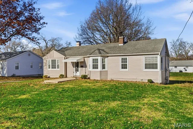 $165,000 | 1915 Muren Boulevard, Belleville, IL 62221