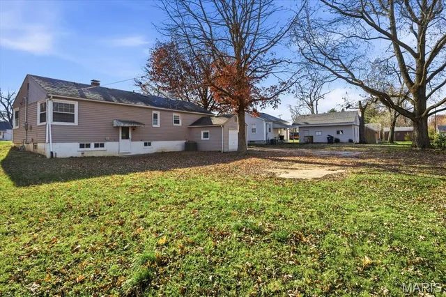 $165,000 | 1915 Muren Boulevard, Belleville, IL 62221