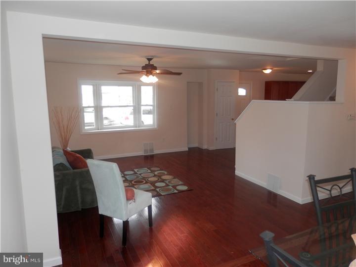 52 Ridgley Street Mount Holly, NJ 08060 - Photo 9 of 24 Living Room