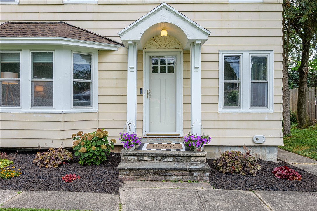 540 Helendale Road Irondequoit, NY 14609 - Photo 3 of 40 Gallery Image 3