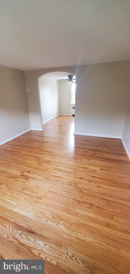571 Snowden Road Upper Darby, PA 19082 - Photo 2 of 9