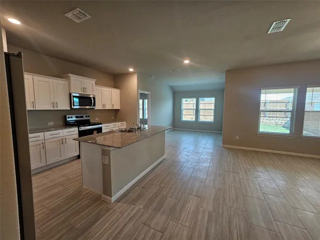 $2,325 | 417 Blanco Drive, Azle, TX 76020