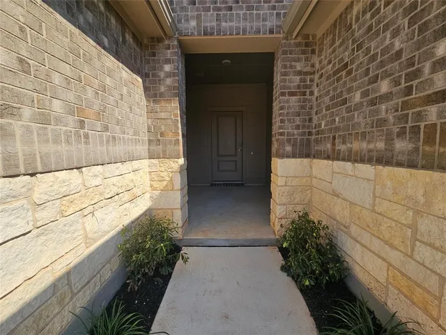 $2,325 | 417 Blanco Drive, Azle, TX 76020