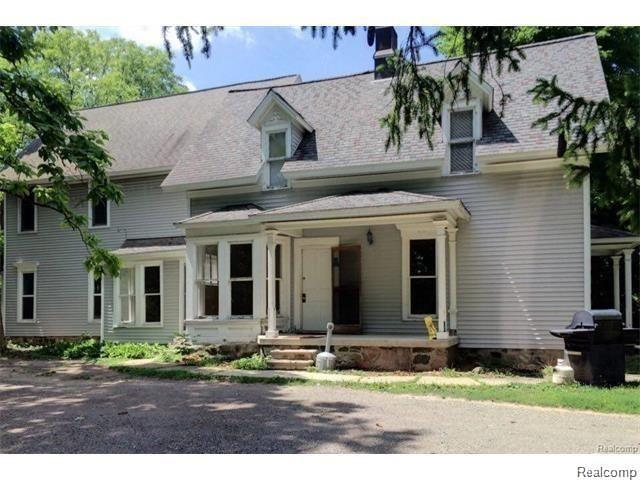 245 Mason Road Howell, MI 48843 - Photo 1 of 2 245 SIDE.jpg