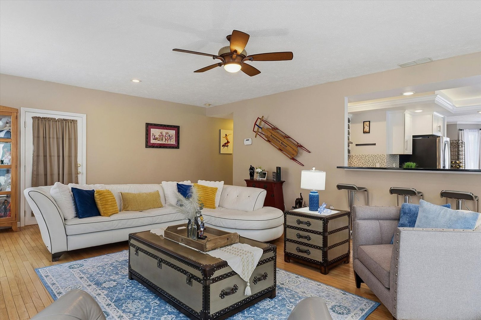 1307 Cross Creek Road Mahomet, IL 61853 - Photo 16 of 75 a living room with furniture