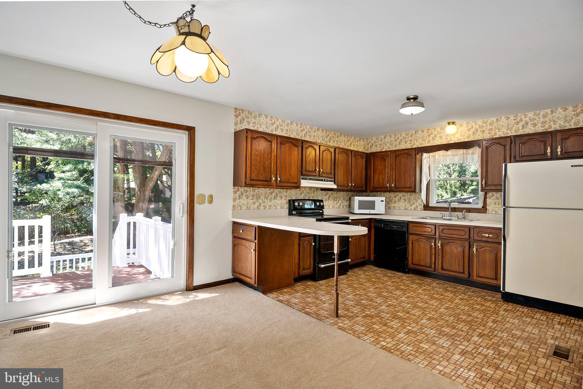 114 Heath Road Chestertown, MD 21620 - Photo 6 of 24 Kitchen and Dining Area