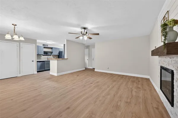 $2,500 | 7001 Newcastle Place, North Richland Hills, TX 76182