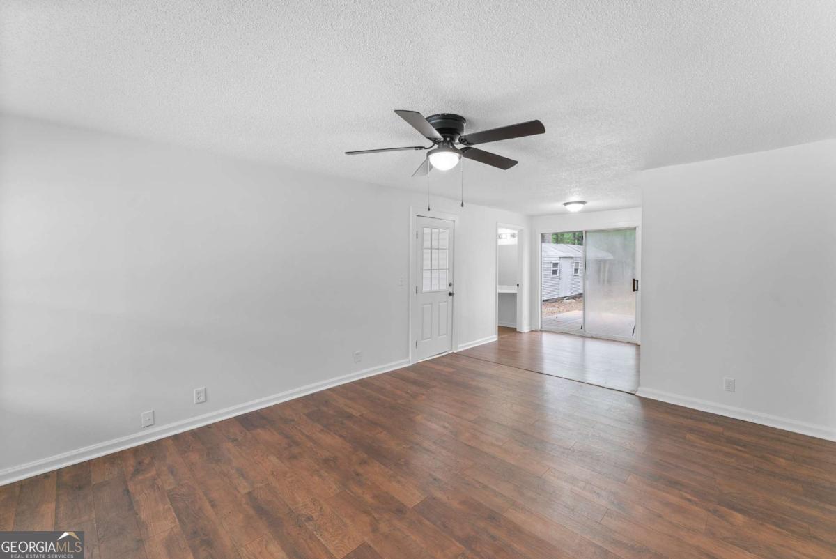 322 West Whatley Street Pooler, GA 31322 - Photo 5 of 34