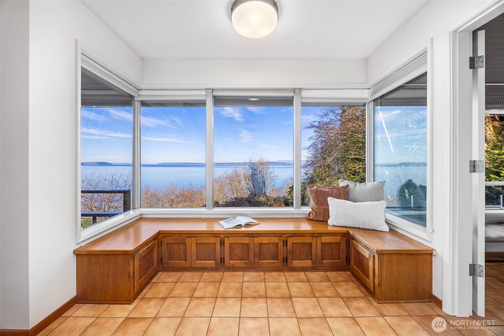 1203 Madrona Avenue Everett, WA 98203 - Photo 10 of 39