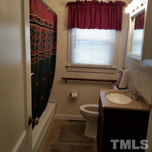 1643 Hurdle Mills Road Roxboro, NC 27573 - Photo 13 of 18 Gallery Image 13