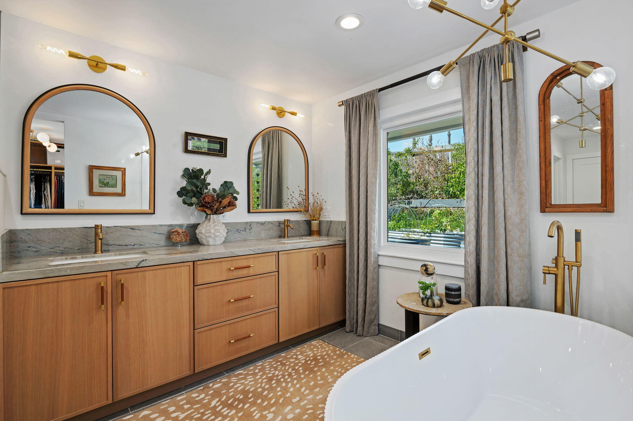 840 San Roque Road Santa Barbara, CA 93105 - Photo 26 of 68 Primary En Suite
