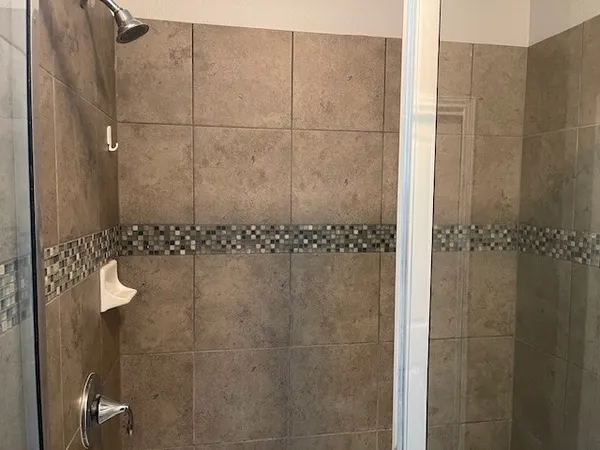 $295,000 | 711 Rolling Oak Drive, Unit 117, Round Rock, TX 78664