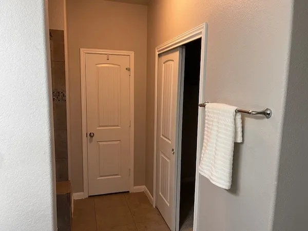 $295,000 | 711 Rolling Oak Drive, Unit 117, Round Rock, TX 78664