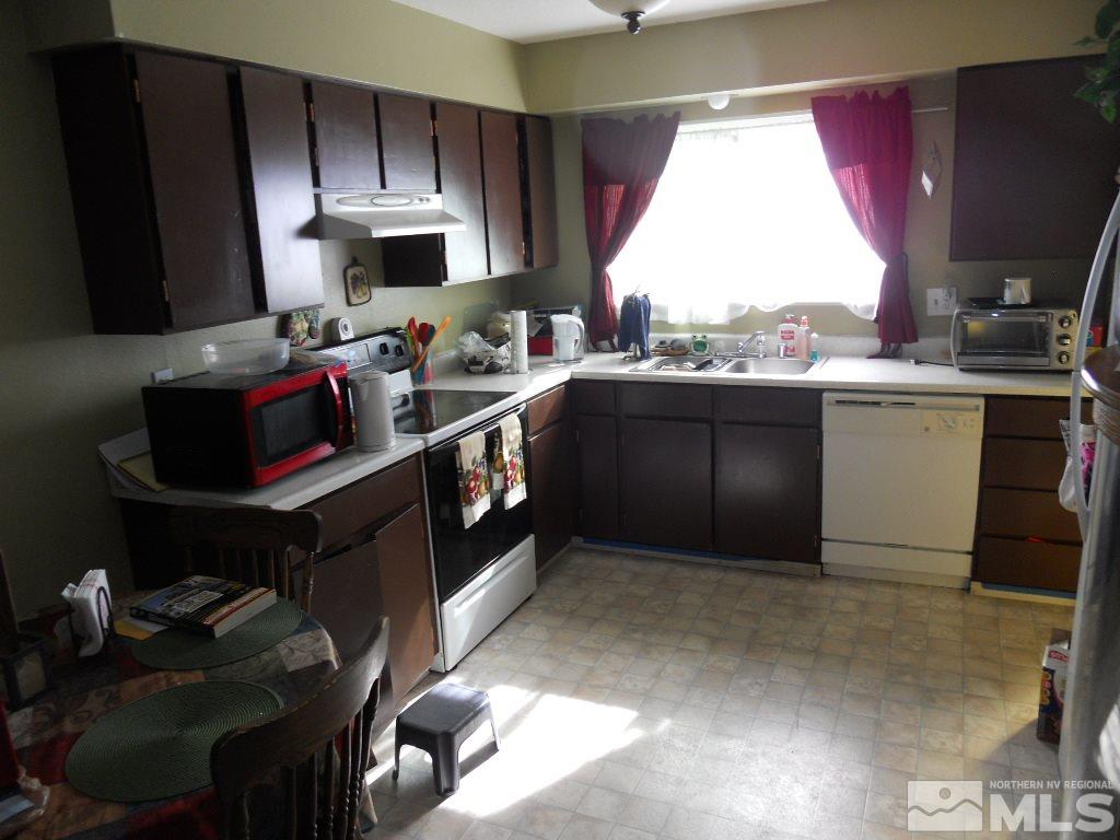 415 Smithridge Drive Reno, NV 89502 - Photo 3 of 20 Photo 3
