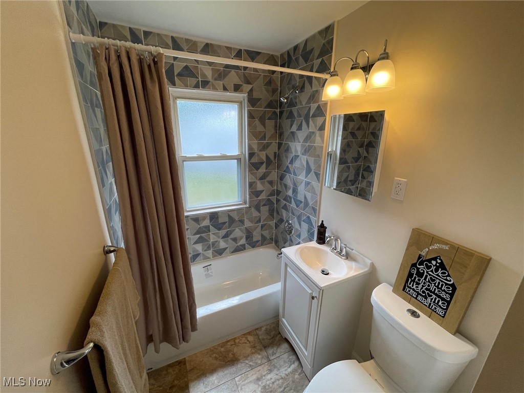 1539 Winchester Road Lyndhurst, OH 44124 - Photo 5 of 21 Remodeled 1st floor bath