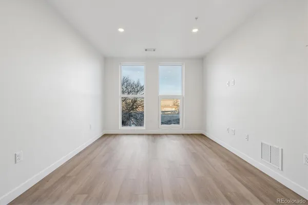 $256,000 | 639 29th Street, Unit 301, Denver, CO 80205