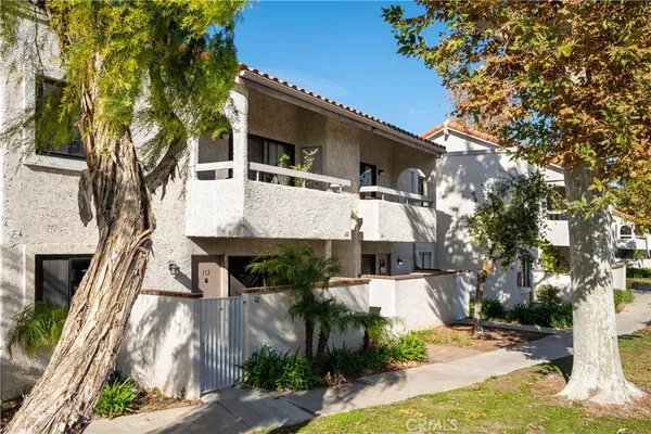 $319,900 | 25003 Peachland Avenue, Unit 211, Newhall, CA 91321