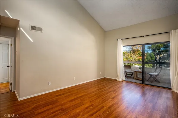$319,900 | 25003 Peachland Avenue, Unit 211, Newhall, CA 91321