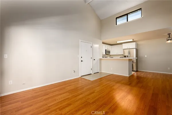 $319,900 | 25003 Peachland Avenue, Unit 211, Newhall, CA 91321