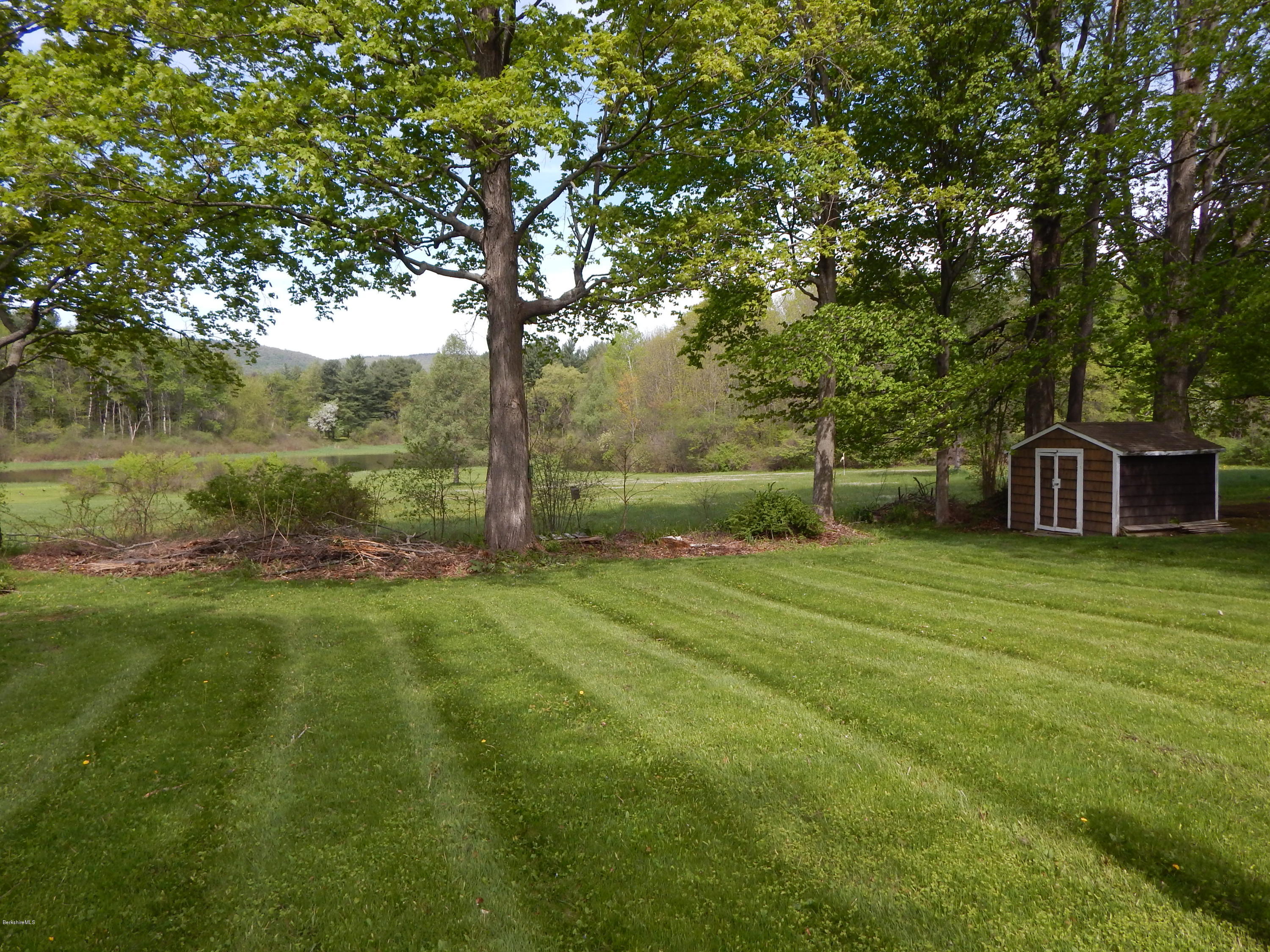238 Eleanor Road Pittsfield, MA 01201 - Photo 13 of 37 DSCN4269