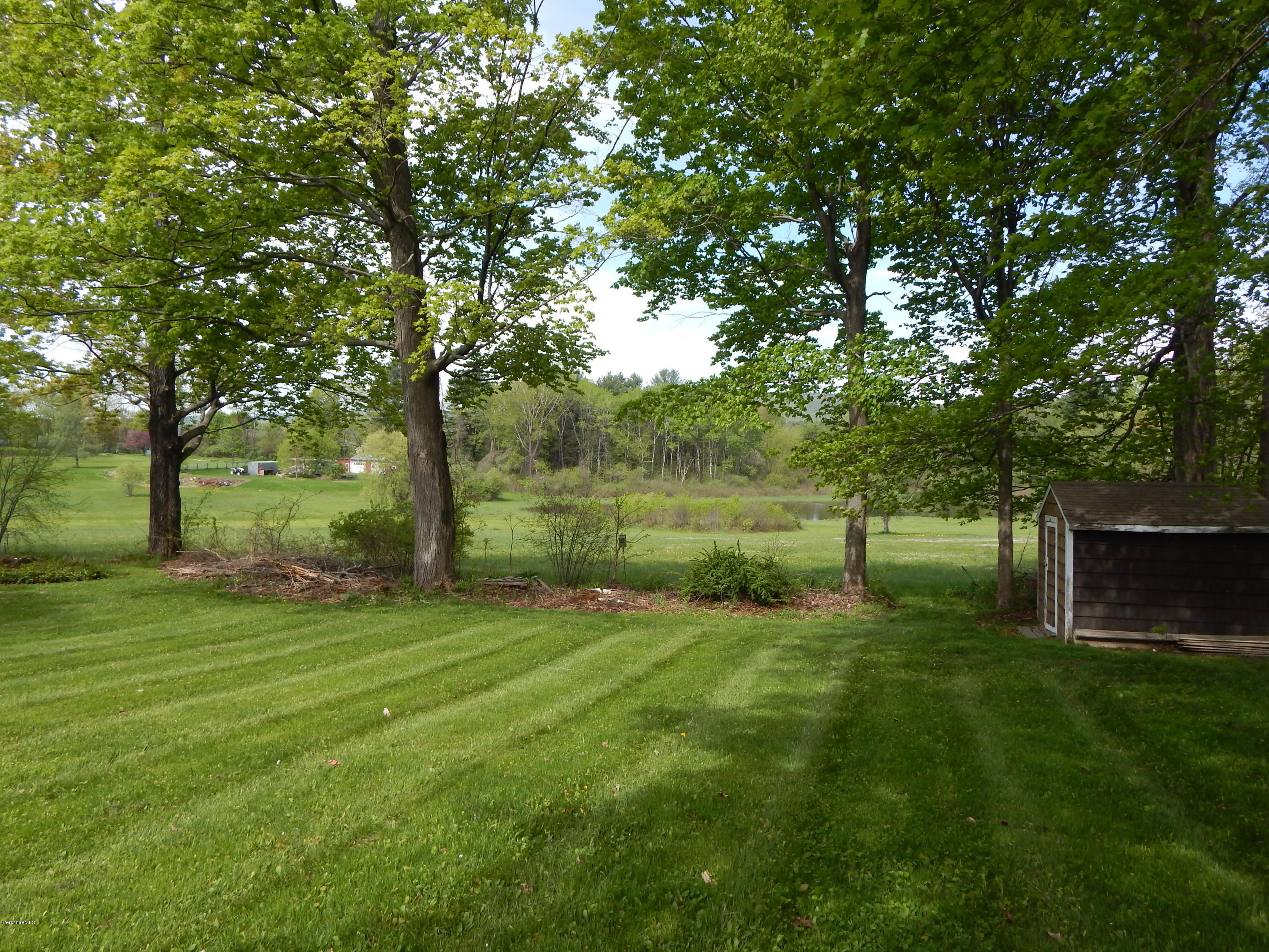 238 Eleanor Road Pittsfield, MA 01201 - Photo 14 of 37 DSCN4270
