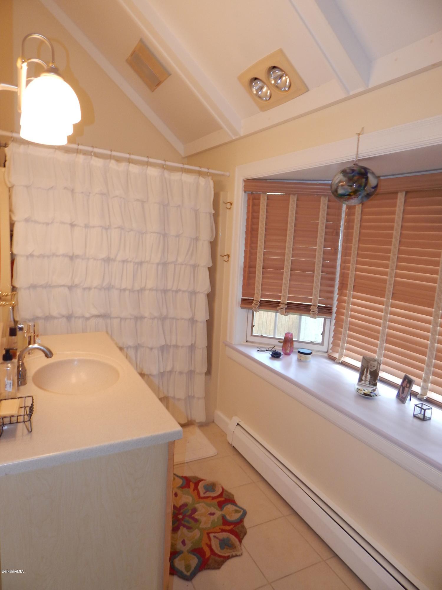 238 Eleanor Road Pittsfield, MA 01201 - Photo 28 of 37 DSCN4284
