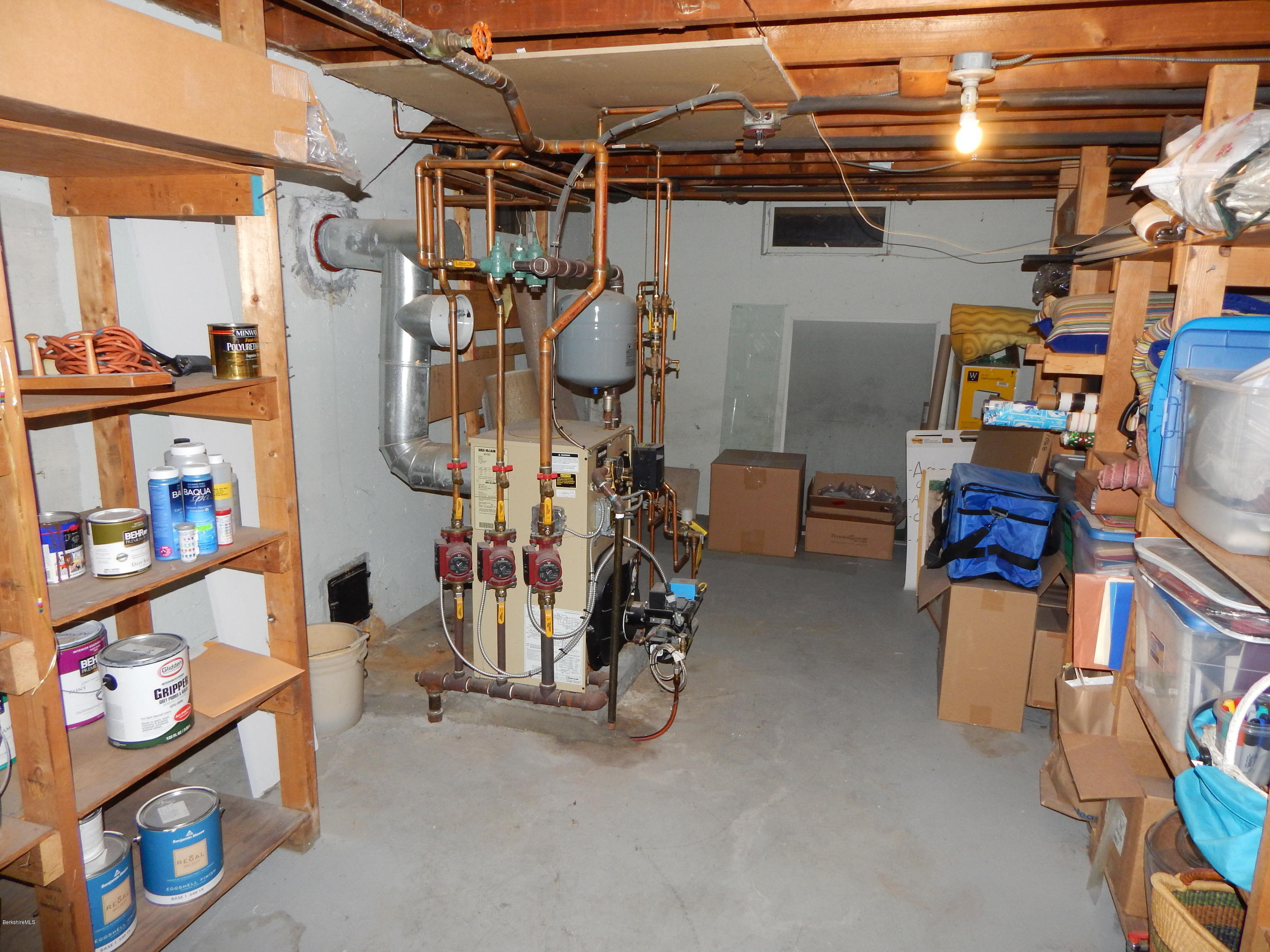 238 Eleanor Road Pittsfield, MA 01201 - Photo 32 of 37 DSCN4289