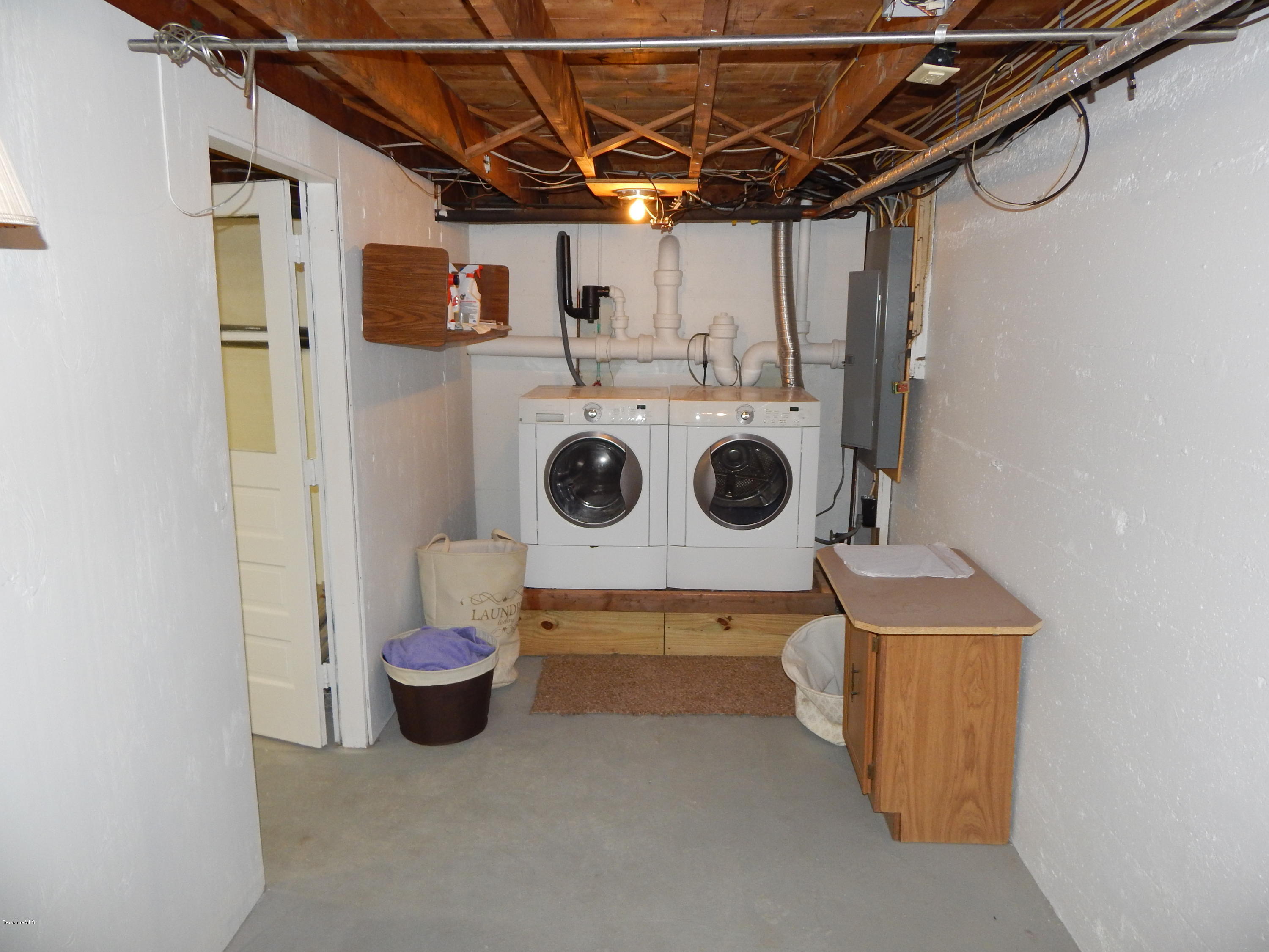 238 Eleanor Road Pittsfield, MA 01201 - Photo 33 of 37 DSCN4292