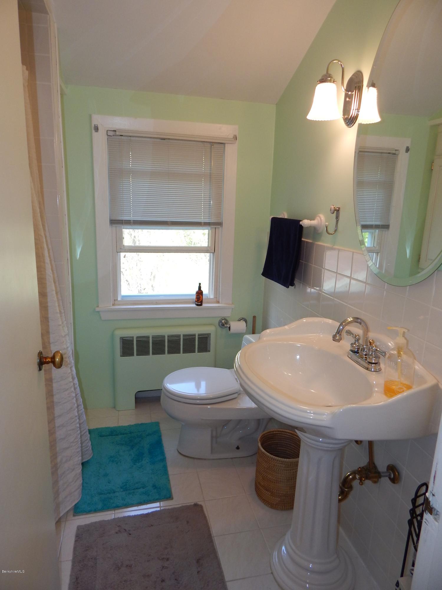 238 Eleanor Road Pittsfield, MA 01201 - Photo 36 of 37 DSCN4298
