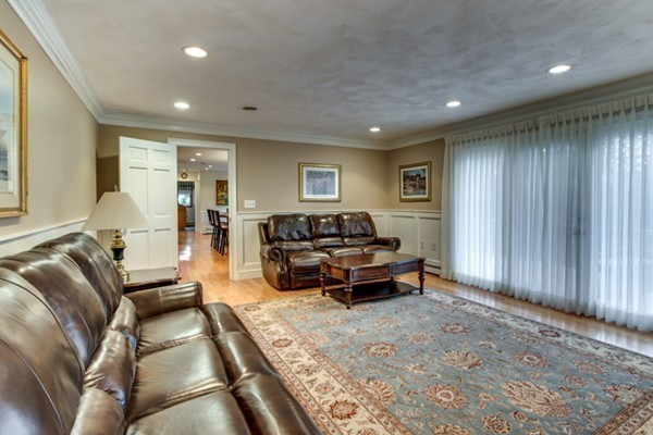 152 Gardiner Road Quincy, MA 02169 - Photo 6 of 30 Gallery Image 6
