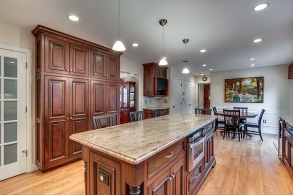 152 Gardiner Road Quincy, MA 02169 - Photo 8 of 30 Gallery Image 8