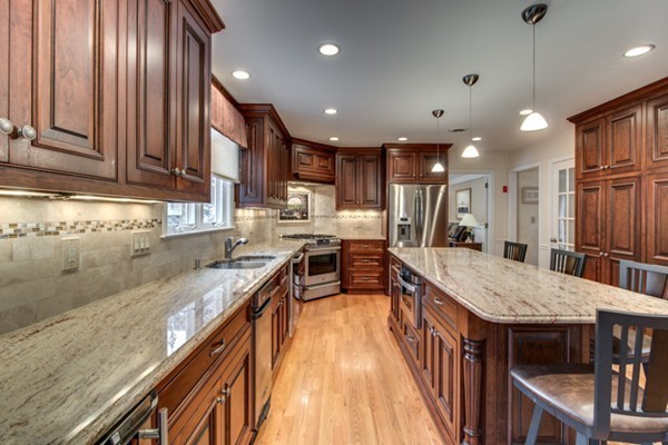 152 Gardiner Road Quincy, MA 02169 - Photo 9 of 30 Gallery Image 9