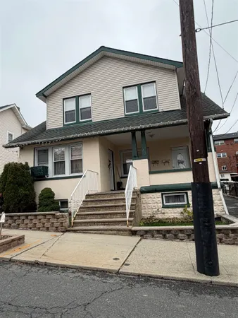 $2,600 | 1125 73rd Street, Unit 2, North Bergen, NJ 07047