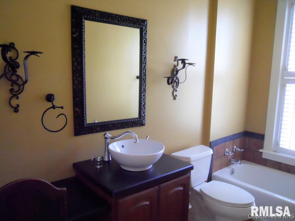 2100 North 9th Street Springfield, IL 62702 - Photo 12 of 21