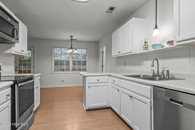 $440,000 | 2000 Clark Court, Morehead City, NC 28557