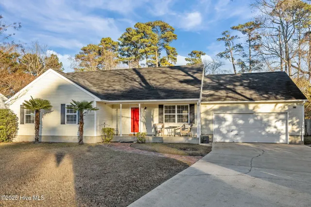 $440,000 | 2000 Clark Court, Morehead City, NC 28557