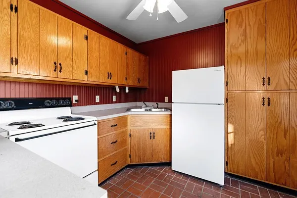 $2,500,000 | 1004 East Beverley Street, Staunton, VA 24401
