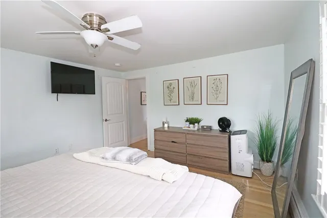 $3,500 | 249 Tuckerman Avenue, Unit 2, Middletown, RI 02842