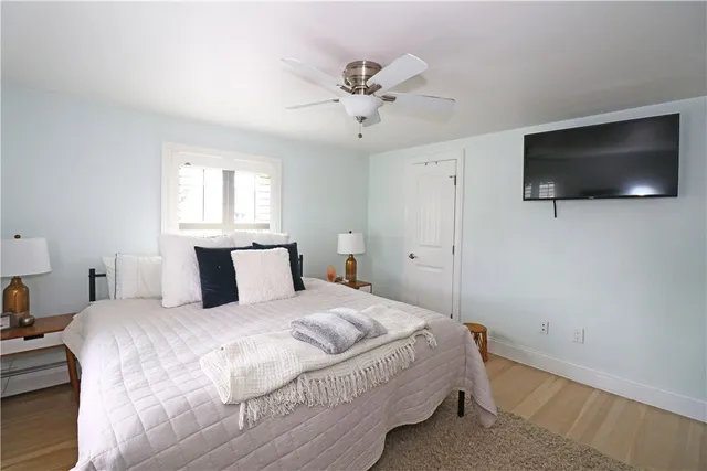 $3,500 | 249 Tuckerman Avenue, Unit 2, Middletown, RI 02842