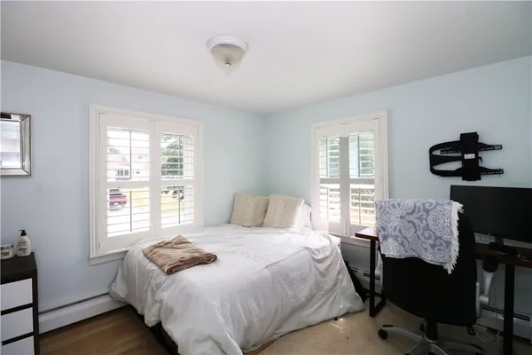 $3,300 | 249 Tuckerman Avenue, Unit 2, Middletown, RI 02842