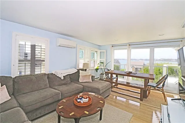 $3,500 | 249 Tuckerman Avenue, Unit 2, Middletown, RI 02842