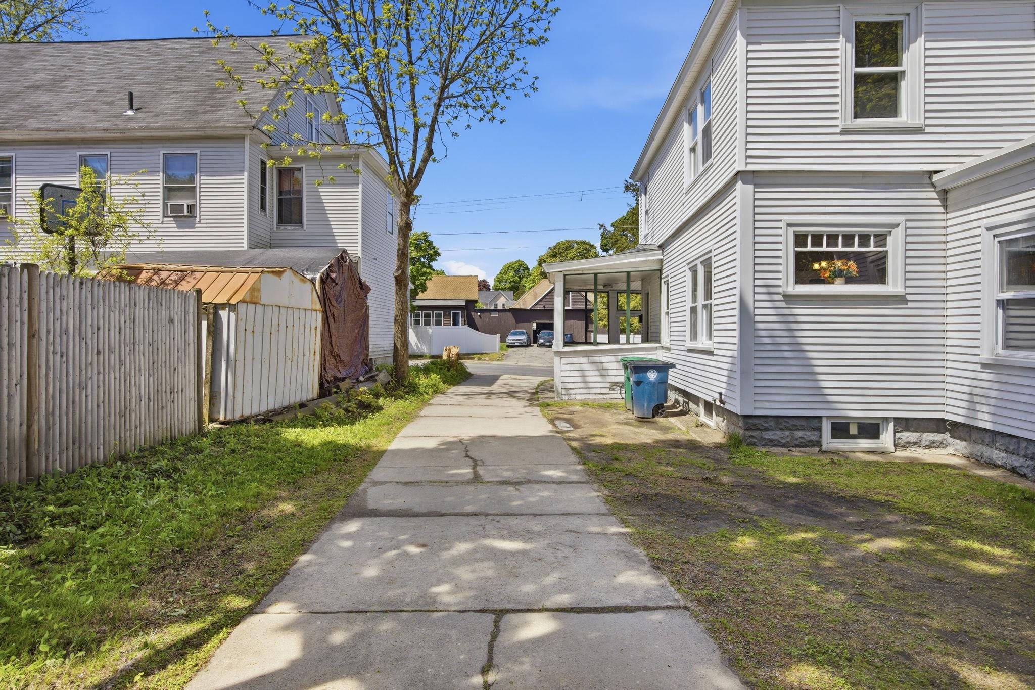 18 Fifield Street Nashua, NH 03060 - Photo 34 of 36