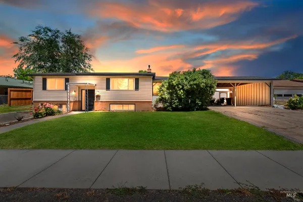 $350,000 | 630 East Court Street, Weiser, ID 83672