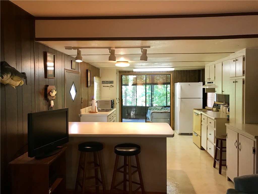 1046 Smyzer Road Townville, SC 29689 - Photo 3 of 18 Gallery Image 3