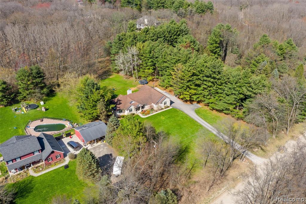 6873 Bergin Road Howell, MI 48843 - Photo 53 of 61 Gallery Image 53