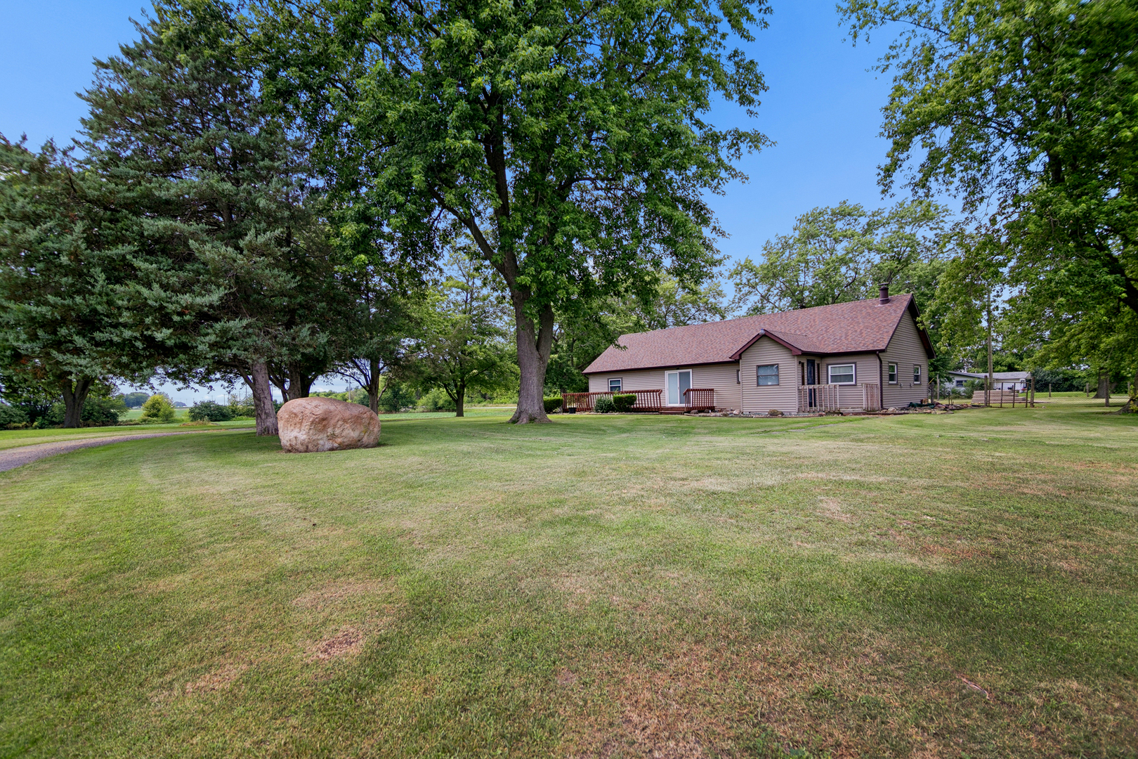 5472 East 2000 N Road Kankakee, IL 60901 - Photo 5 of 30